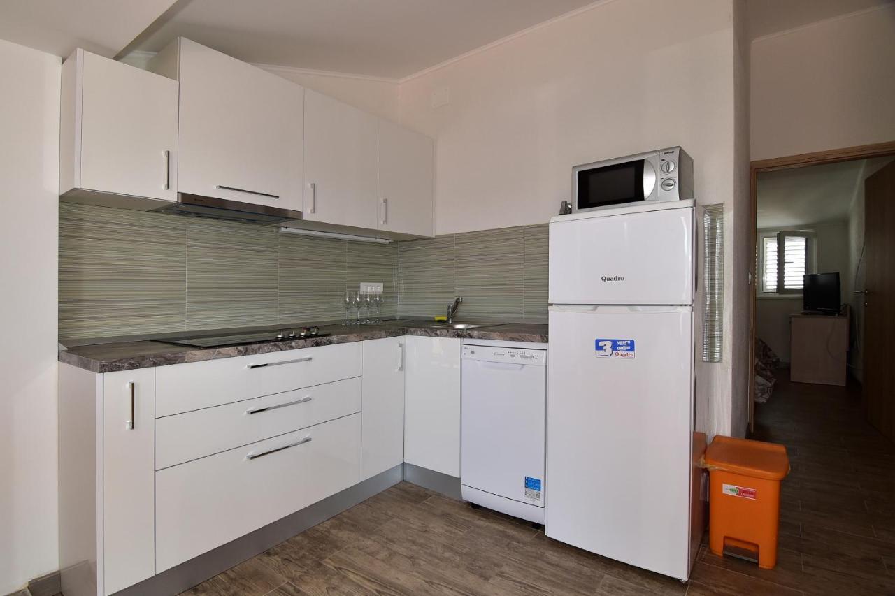 Apartments Dobrinic Makarska Exterior foto